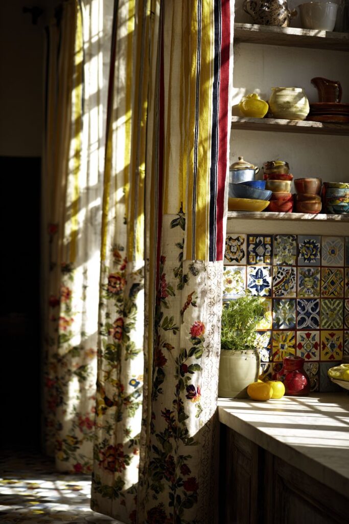 Eclectic Creativity with Mixed Patterns