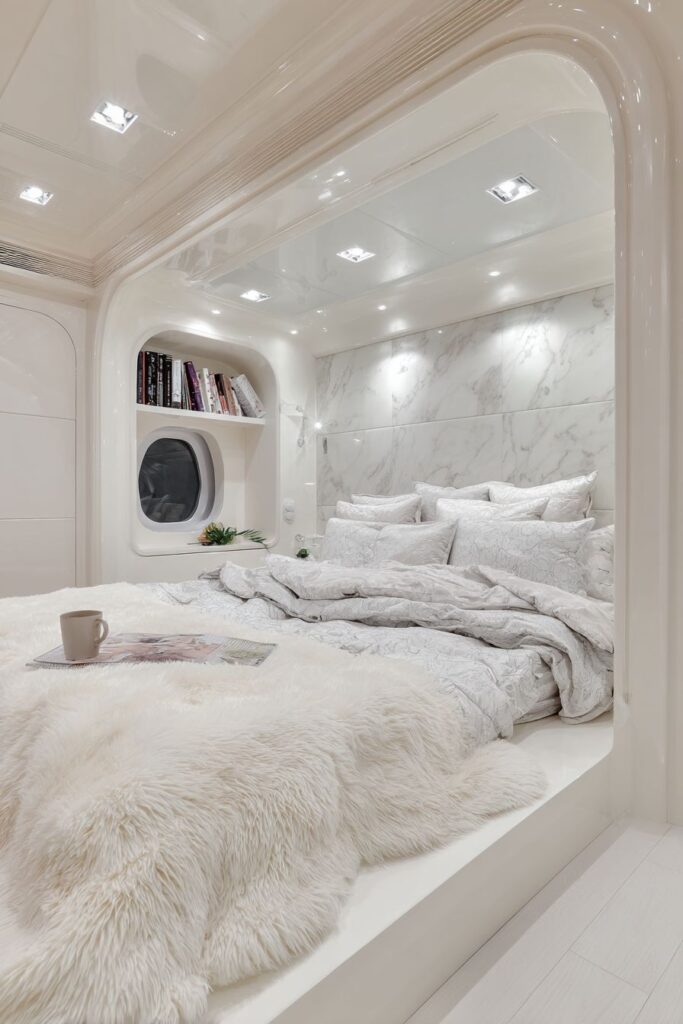 Cocoon-Like Integrated Panel Luxury