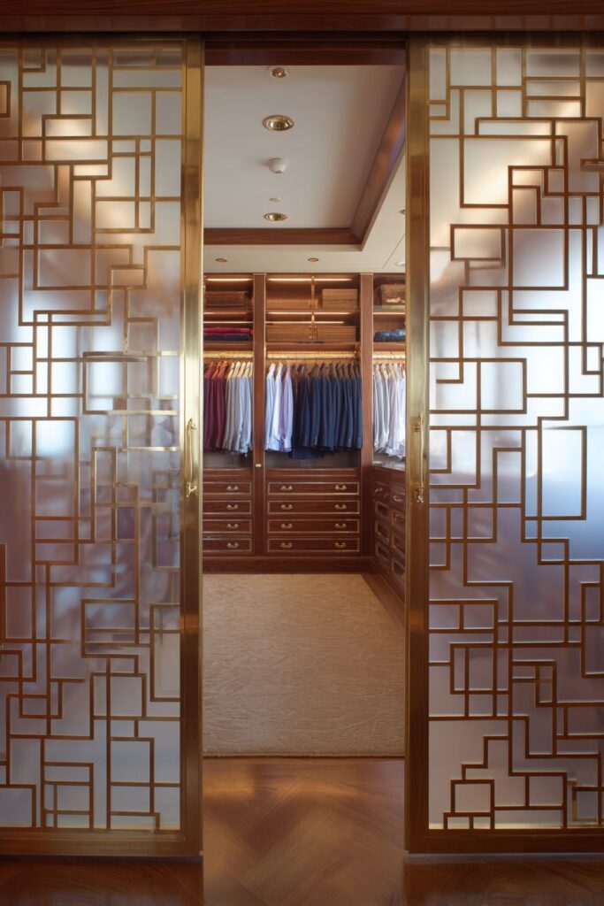 Walk-in Closet Glamour