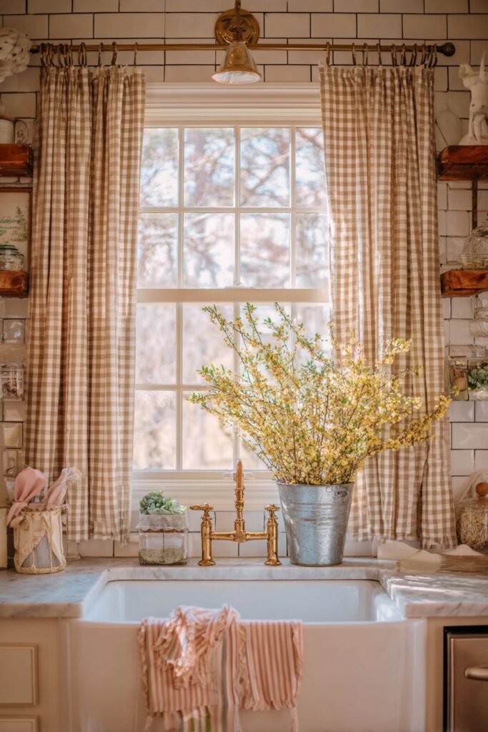 Vintage Farmhouse Sink Display
