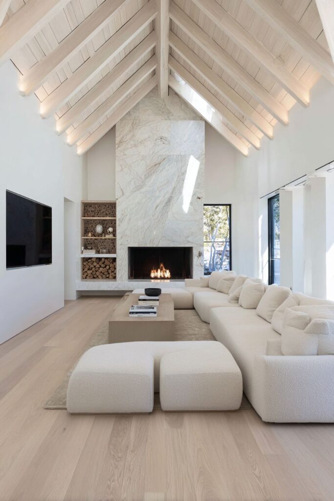 Minimalist Zen with Hidden Structural Elements