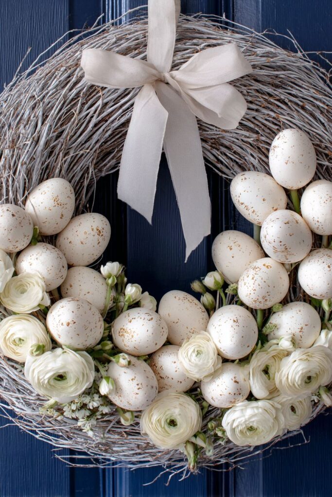 Monochromatic White Tonal Wreath