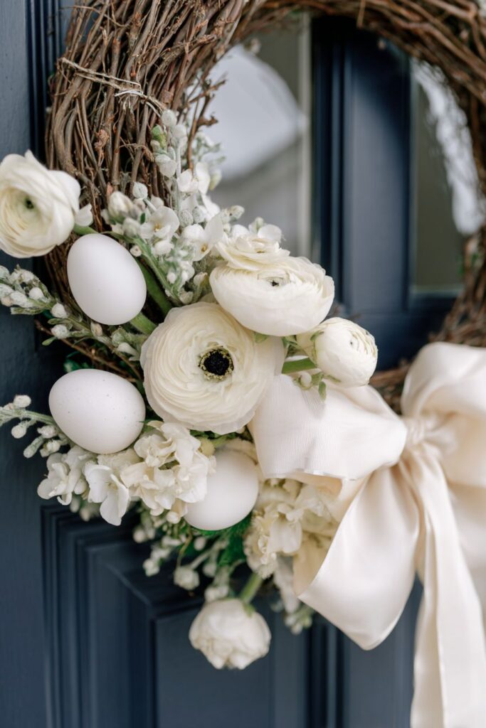 Monochromatic White Tonal Wreath