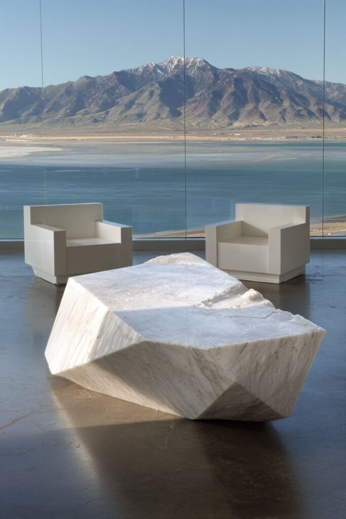 Marble Luxury Statement