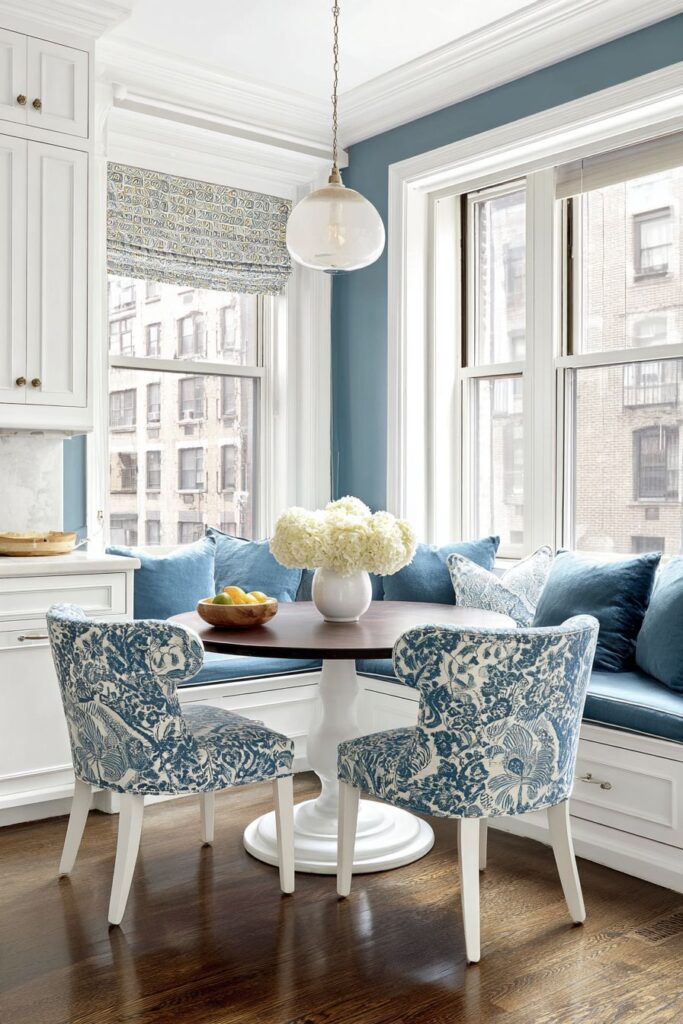 Small Space Dinner Table Solutions