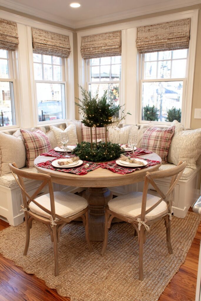 Cozy Kitchen Breakfast Nook