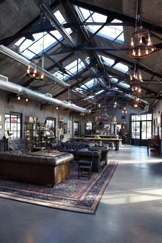 Industrial Loft with Exposed Urban Infrastructure