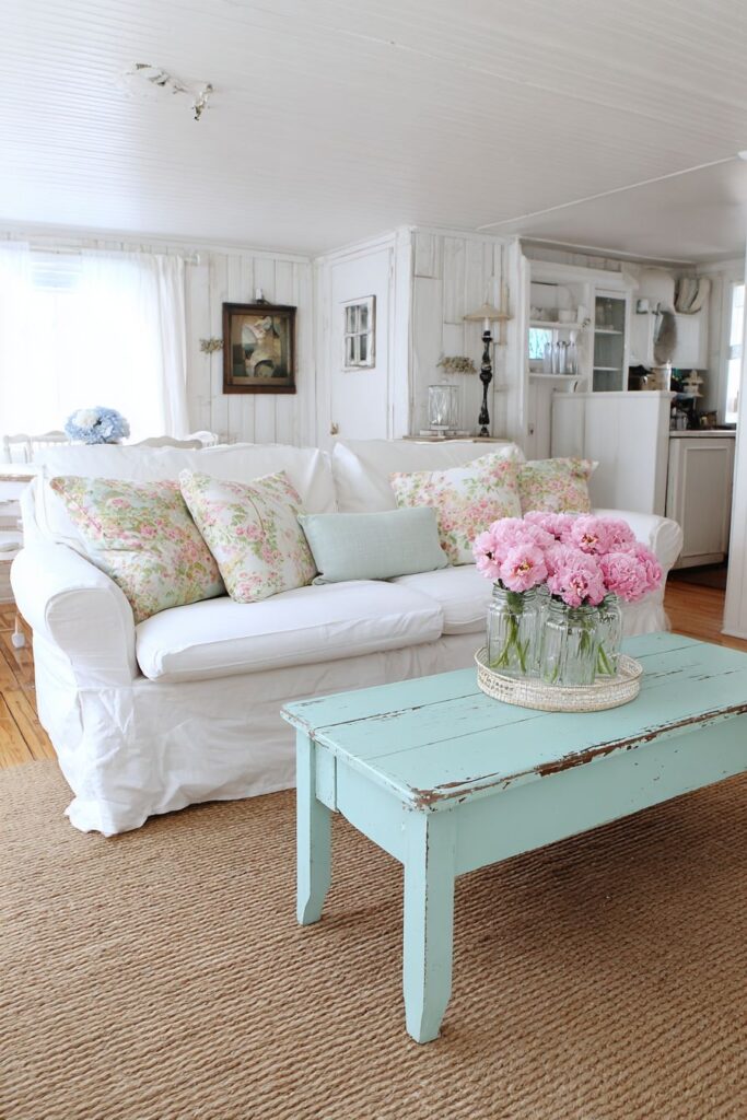 Cottage-Style Shabby Chic Charm