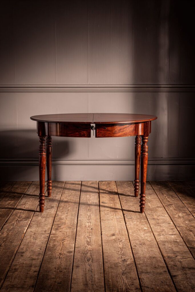Traditional Gateleg Table in Mahogany