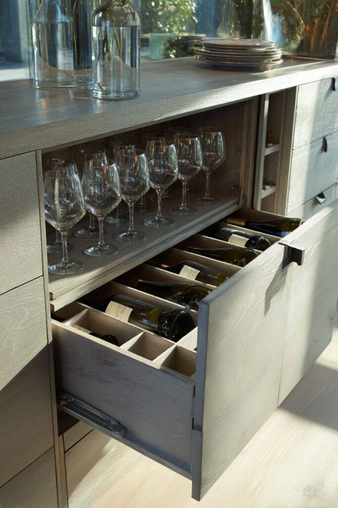 Multipurpose Console with Drop-Leaf Versatility