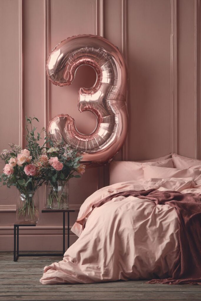 Modern Minimalist Statement Bedroom