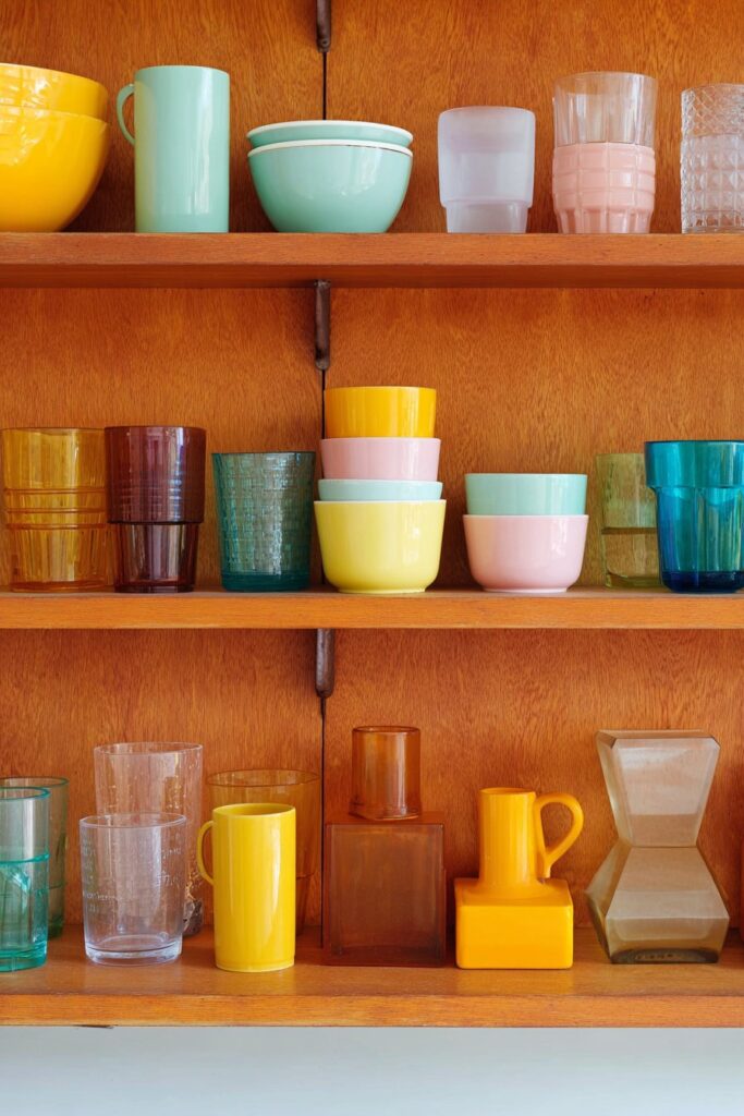 Open Shelving with Minimal Display